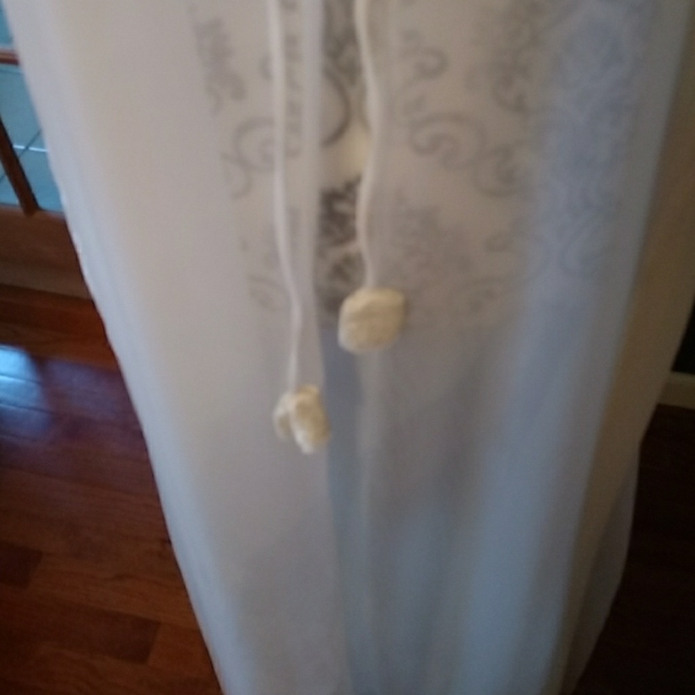 Lingerie - Picture 3 of 8